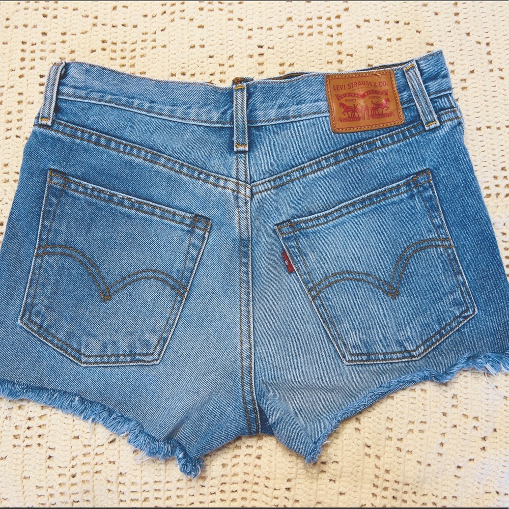 Levi's Wedgie Fit Shorts